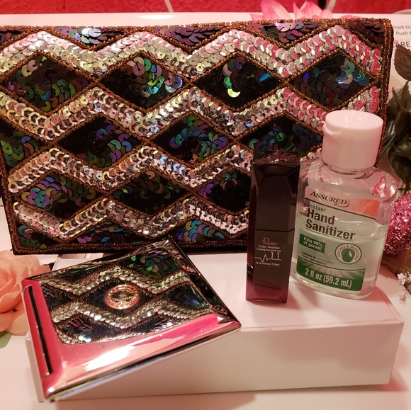 SOLD!!😃 NWOT Prom perfect purse - Picture 7 of 7